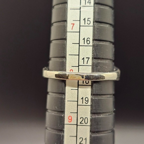 Silver Heart knotted Ring Size 8 - Picture 5 of 5